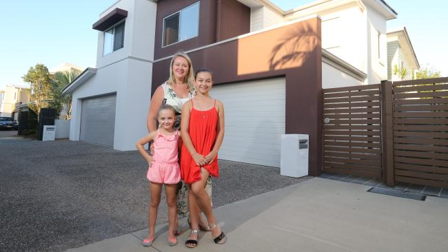 Sellers make hay from Burleigh Waters property market