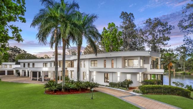 What Palmer paid for Fig Tree Pocket mansion