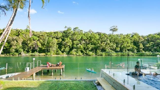 Hot property Dated dress circle Noosa home sells at auction 1
