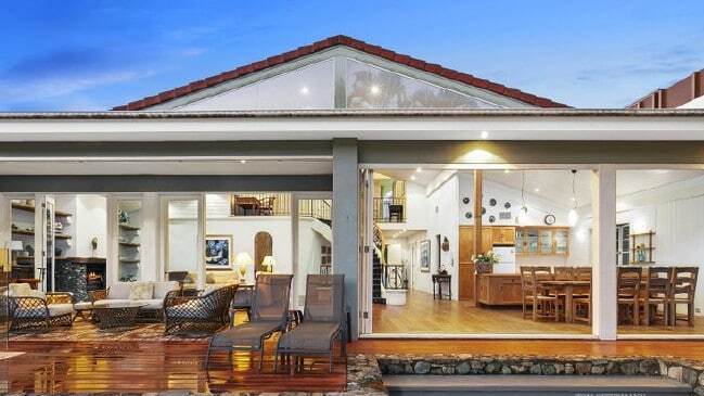 Hot property Dated dress circle Noosa home sells at auction 3