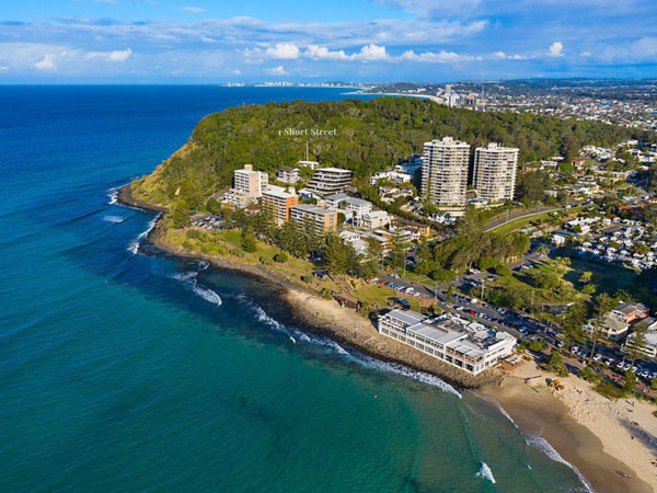 Gold Coast on fire Burleigh property sells for whopping $1.875m over reserve 3
