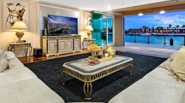 luxury $4.5m mansion in Surfers Paradise