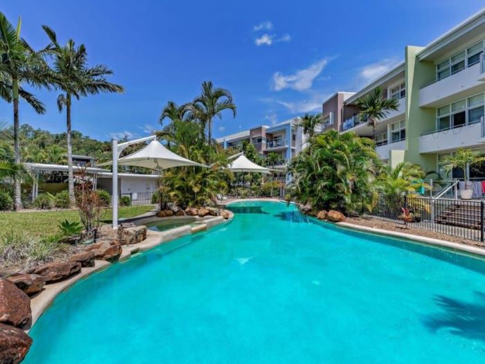Apartments for sale right now in Cannonvale