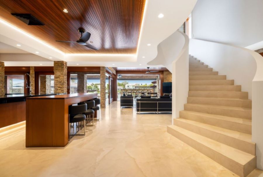 Surian Cedar-lined walls and ceilings